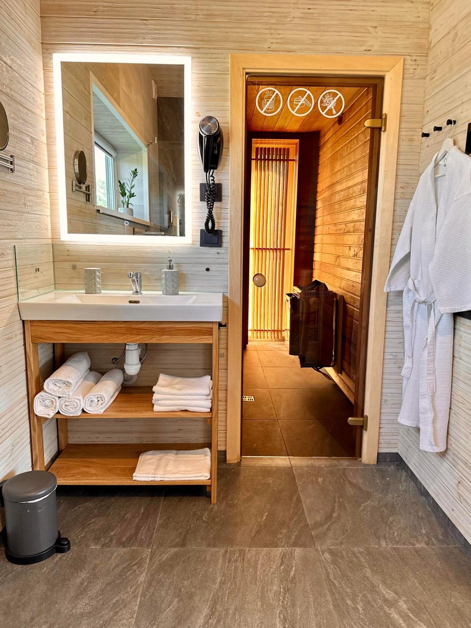 Holiday Houses Lille'S With Sauna Aluksne Bagian luar foto